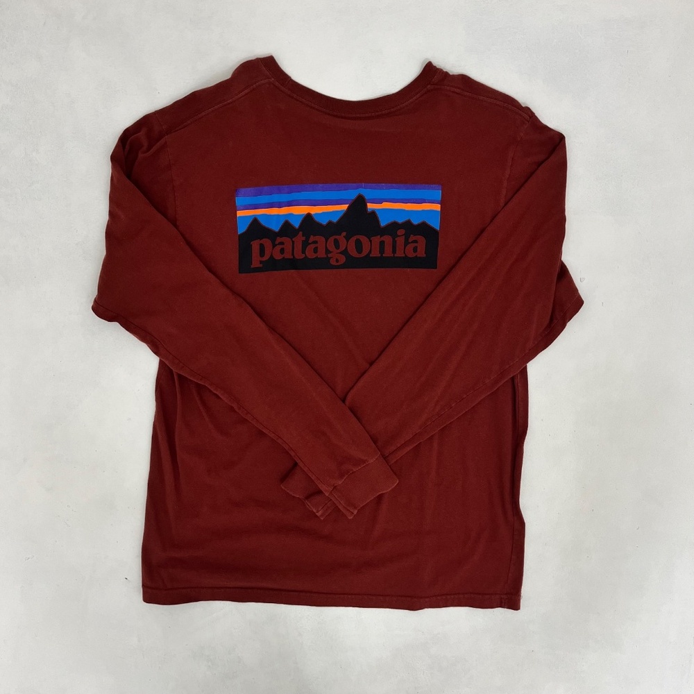 Patagonia Mens Size Large T-Shirt Burgundy Red Long Sleeve Logo‎ Regular Fit - Picture 5 of 9